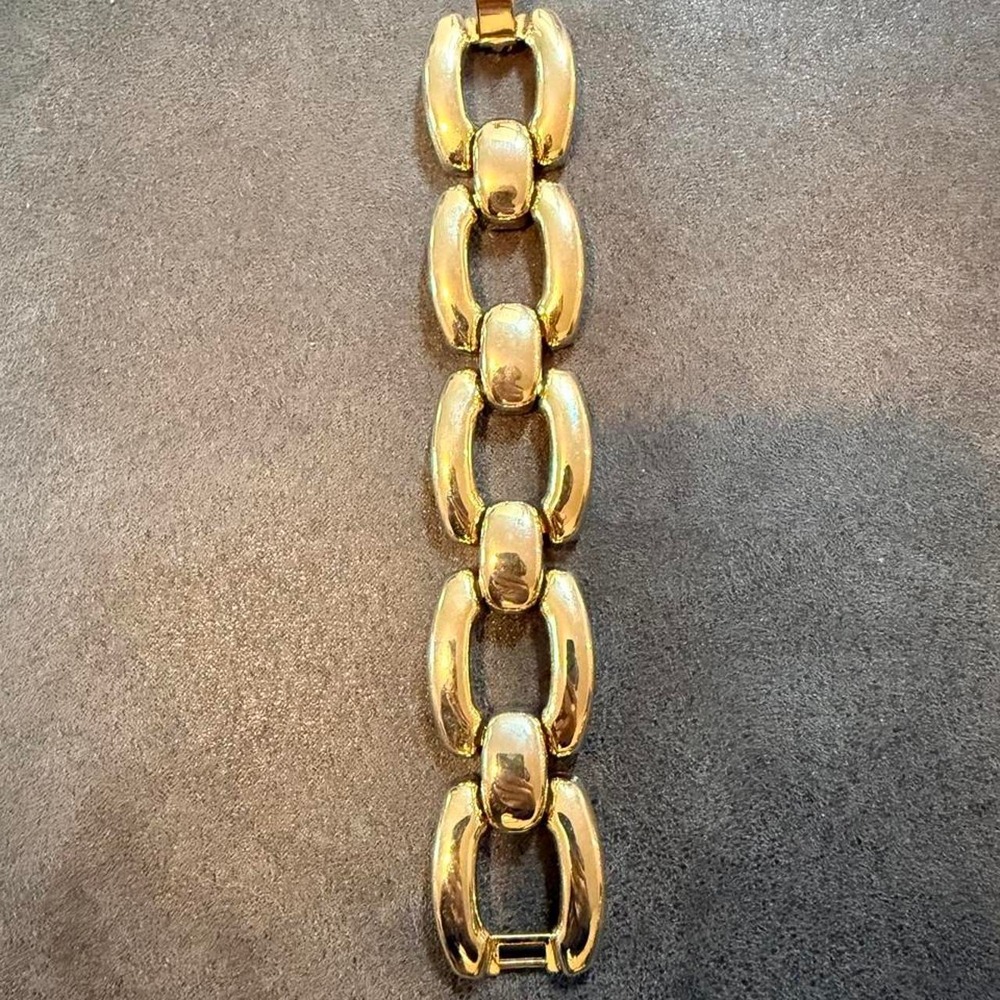 Gold tone chain link bracelet
